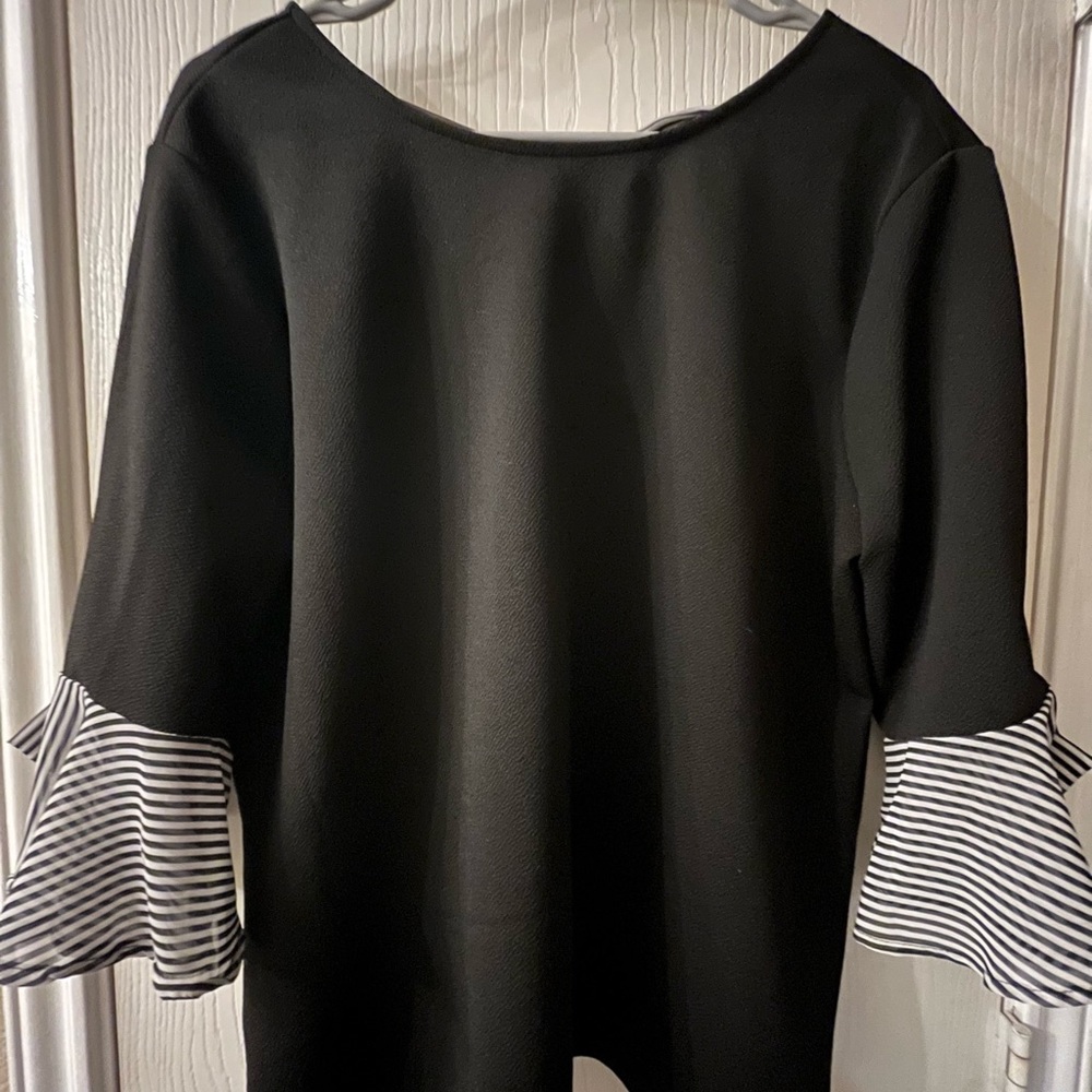 🛍️New York & Company XL Black top with 3/4 sleeves